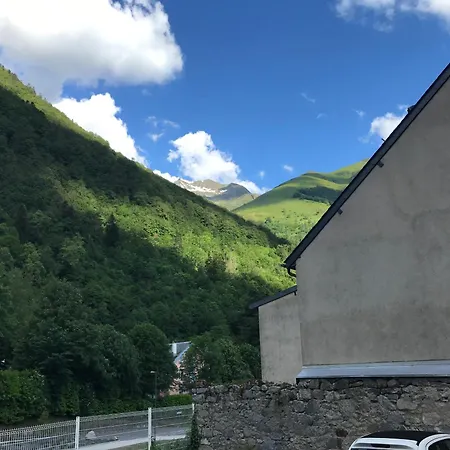 Agreable 4 Personnes Rdc 5min A Pieds Du Centre, Des Remontees Et Des Thermes Apartment *