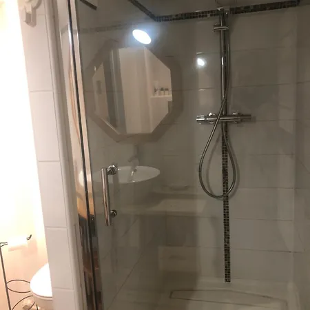 Agreable 4 Personnes Rdc 5min A Pieds Du Centre, Des Remontees Et Des Thermes شقة